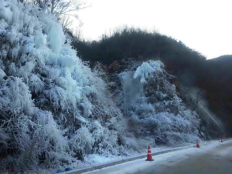 韓國安東巖山冰雪節正在準備中。