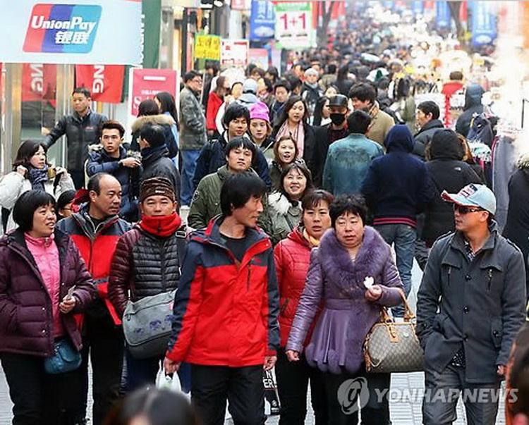 到處是中國游客的著名購物中心——首爾明洞（網頁截圖）